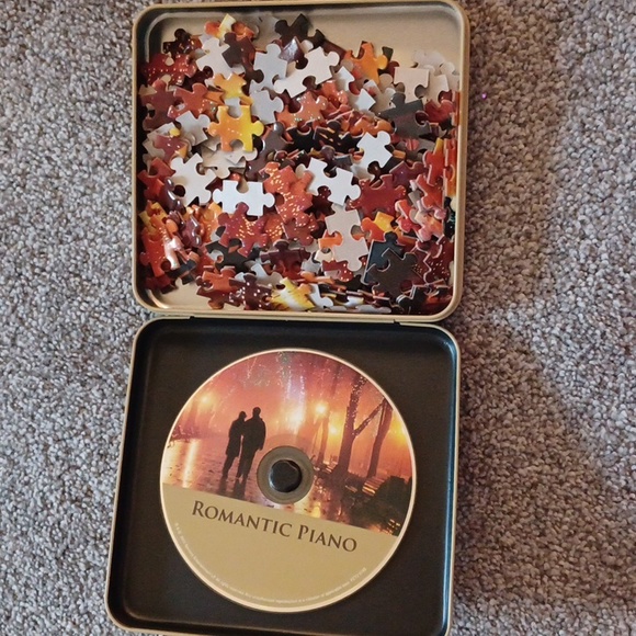 Puzzle with cd - Picture 2 of 2